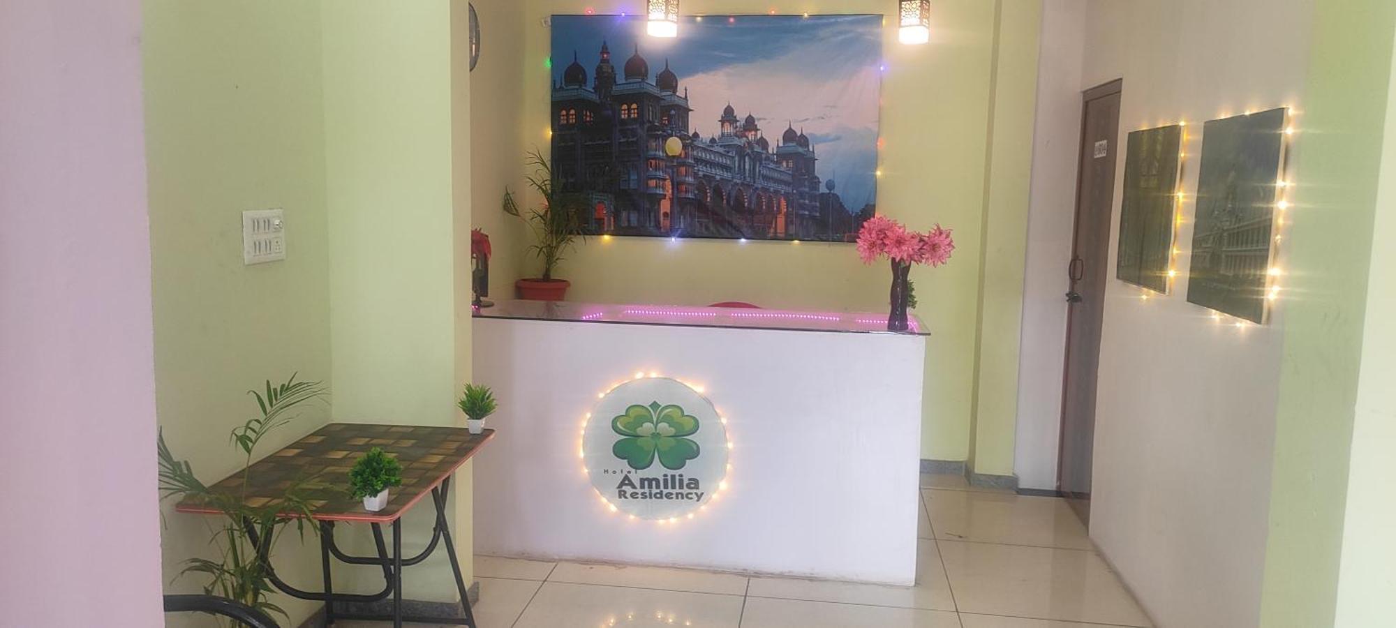 Adh Amilia Residency Hotel Мисор Екстериор снимка